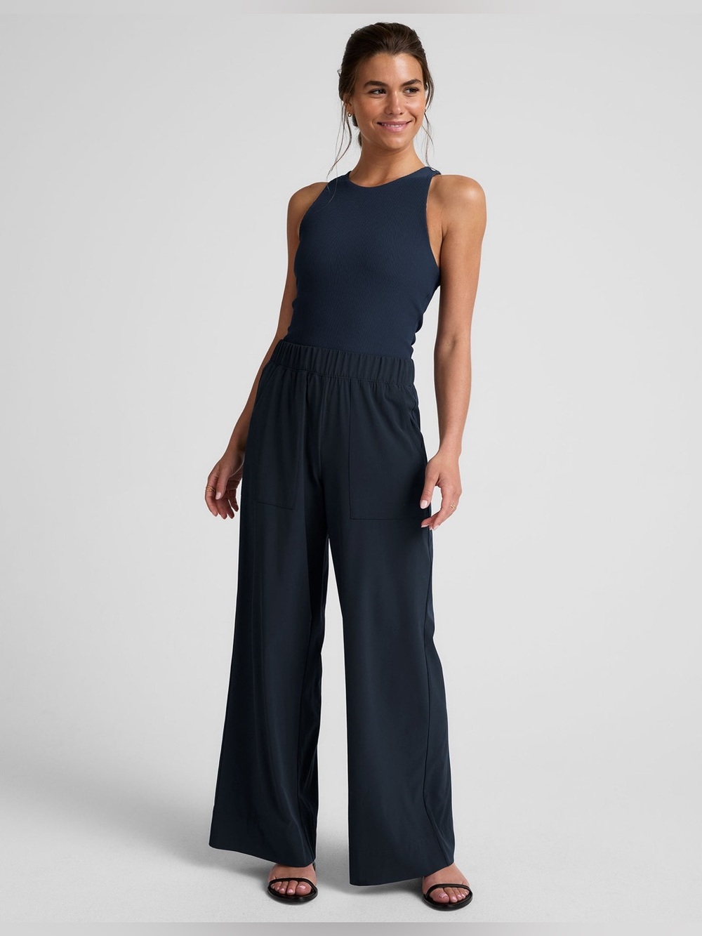 Beyond Yoga easy Wide-Leg Pull-On Pants in Navy
